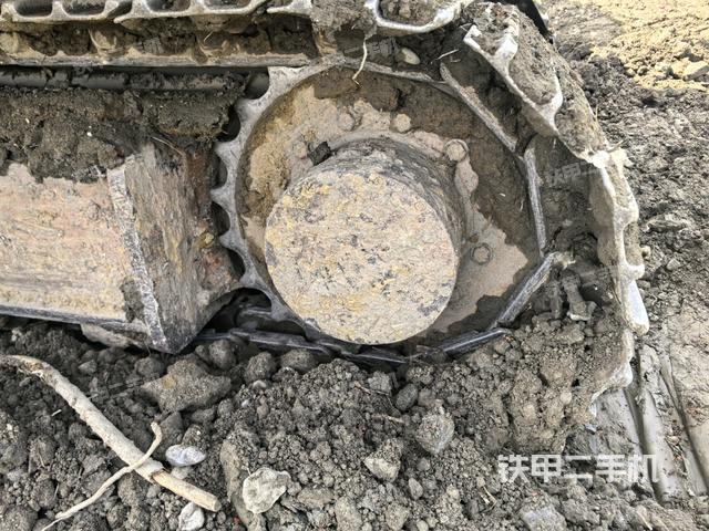 右驅(qū)動(dòng)輪（行走機(jī)構(gòu)）