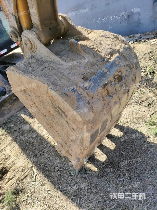 鏟斗45度(工作和回轉(zhuǎn)裝置) 鏟斗45度(工作和回轉(zhuǎn)裝置)