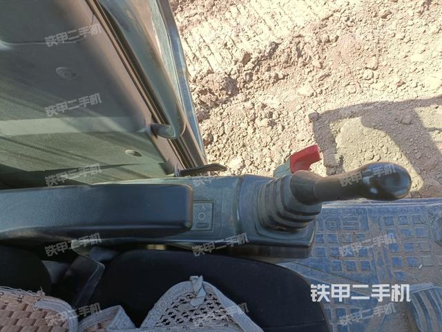 座椅左側(cè)控制臺(tái)/音響/含左手柄（駕駛室部分）