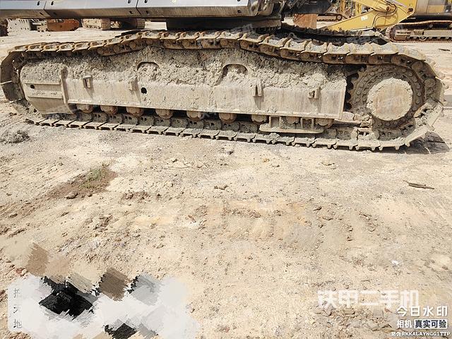 單側(cè)履帶整體（整機(jī)外觀）