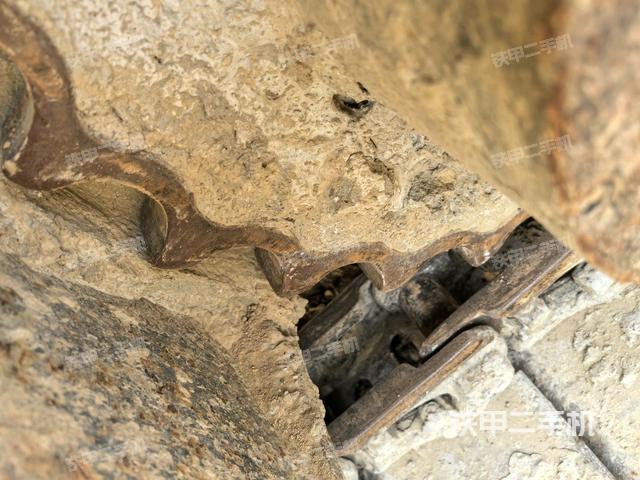 左驅(qū)動(dòng)輪（行走機(jī)構(gòu)）