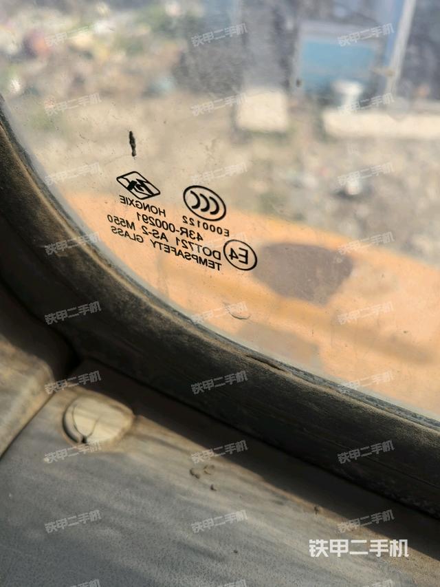 后窗玻璃角標(biāo)（駕駛室部分）