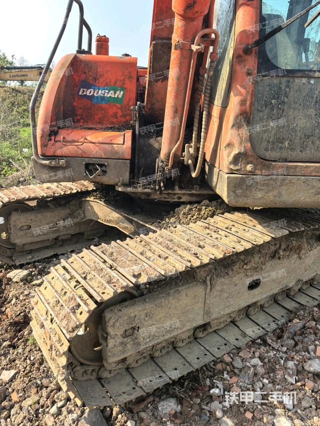 小臂整體右前（工作和回轉(zhuǎn)裝置）