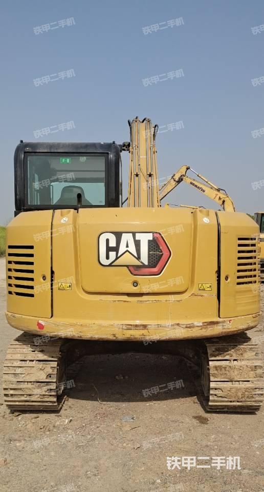 駕駛室頂部(整機(jī)外觀) 駕駛室頂部(整機(jī)外觀)