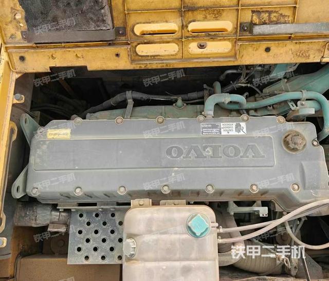 發(fā)動(dòng)機(jī)整體俯視（整機(jī)外觀）