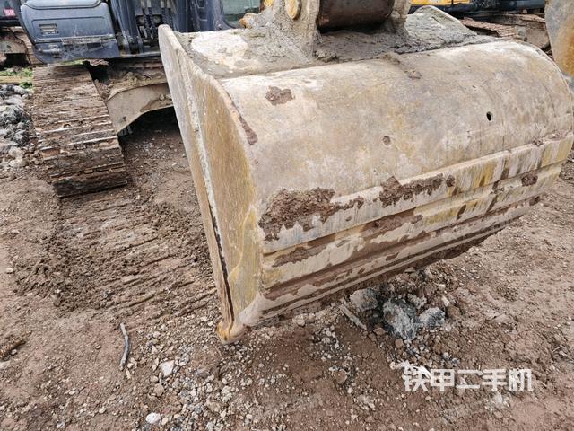 鏟斗45度(工作和回轉(zhuǎn)裝置) 鏟斗45度(工作和回轉(zhuǎn)裝置)