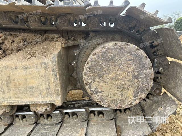 左側(cè)履帶整體?(行走機構(gòu)) 左側(cè)履帶整體?(行走機構(gòu))