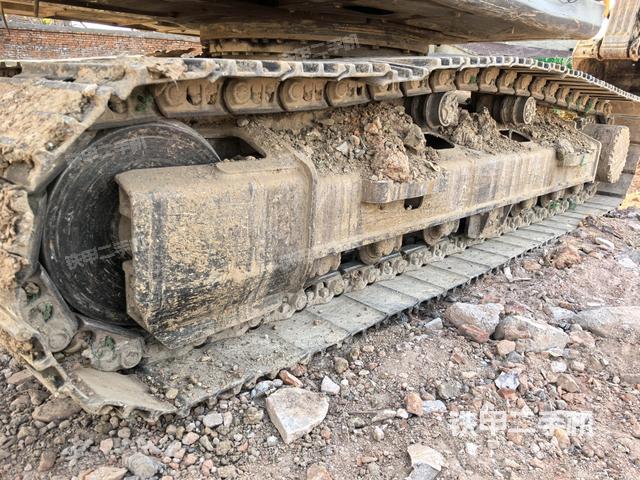 左側(cè)履帶整體?（行走機構(gòu)）