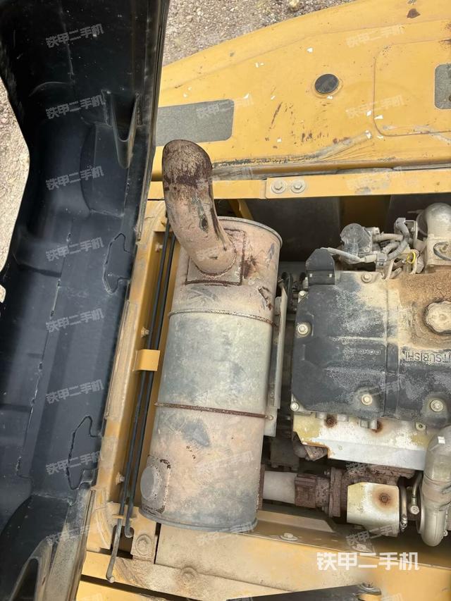 氣門室蓋螺絲特寫（上車部件）