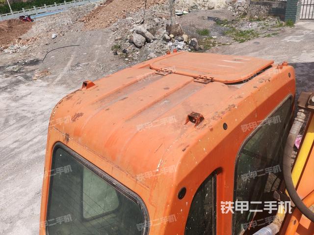 駕駛室頂部俯視(上車部件) 駕駛室頂部俯視(上車部件)