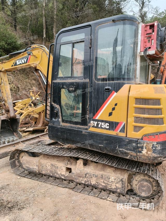 駕駛室頂部（整機(jī)外觀）