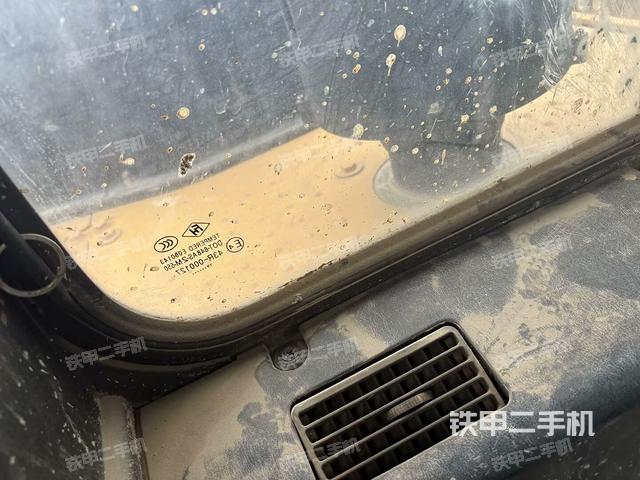 右側(cè)玻璃角標（駕駛室部分）