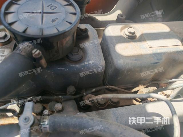 氣門室蓋螺絲特寫(上車部件) 氣門室蓋螺絲特寫(上車部件)