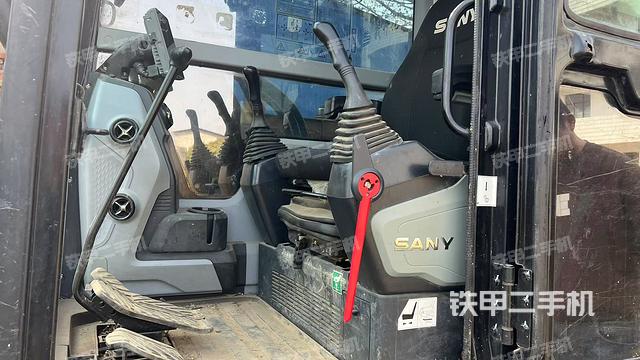 座椅后部（駕駛室部分）