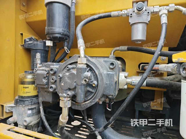 液壓泵室(大件艙室) 液壓泵室(大件艙室)