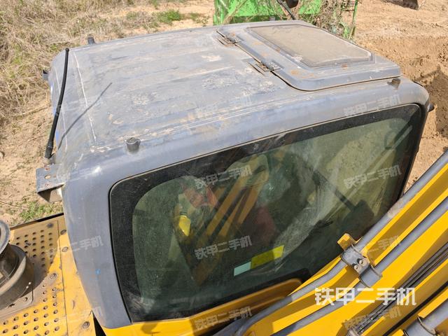 駕駛室頂部（整機(jī)外觀）