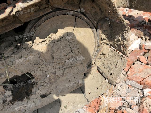 右導(dǎo)向輪（行走機(jī)構(gòu)）