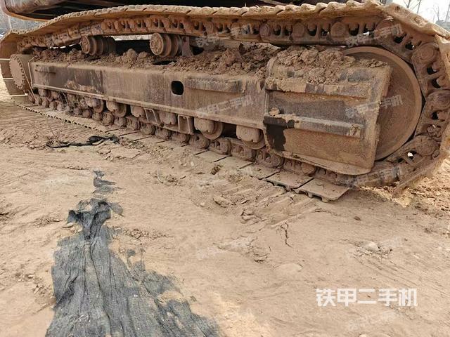 單側(cè)履帶整體（整機(jī)外觀）