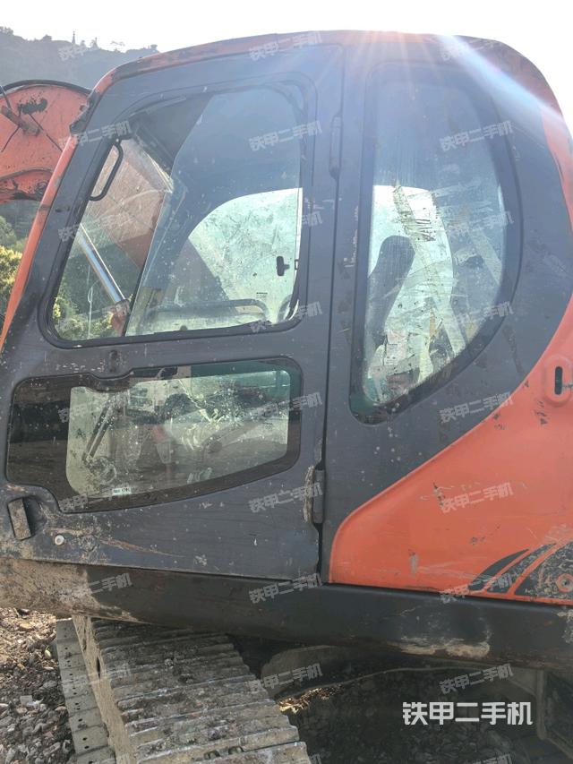 ?駕駛室正側(cè)（駕駛室部分）