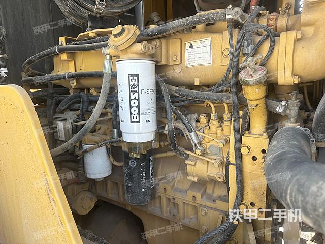 发动机左侧（整机外观及大件）