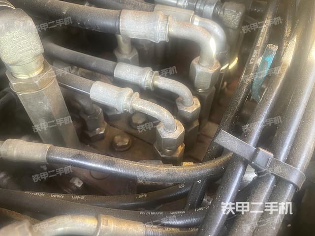 駕駛室整體（整機(jī)外觀）