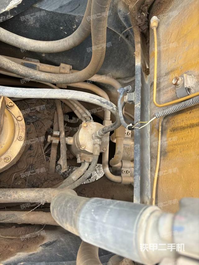 回轉(zhuǎn)馬達（上車部件）