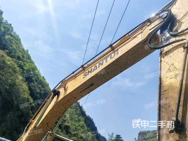 大臂整體?右側(cè)(工作和回轉(zhuǎn)裝置) 大臂整體?右側(cè)(工作和回轉(zhuǎn)裝置)