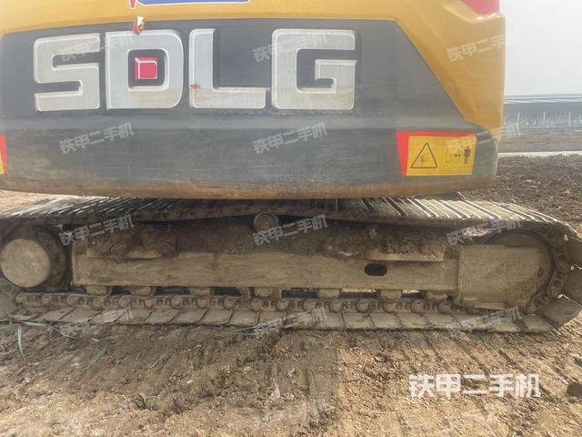 單側(cè)履帶整體（整機(jī)外觀）