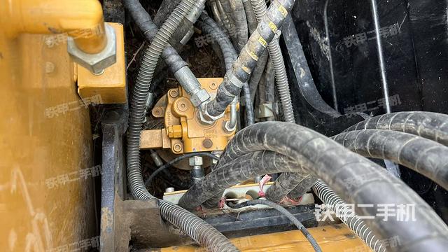 回轉(zhuǎn)馬達（上車部件）