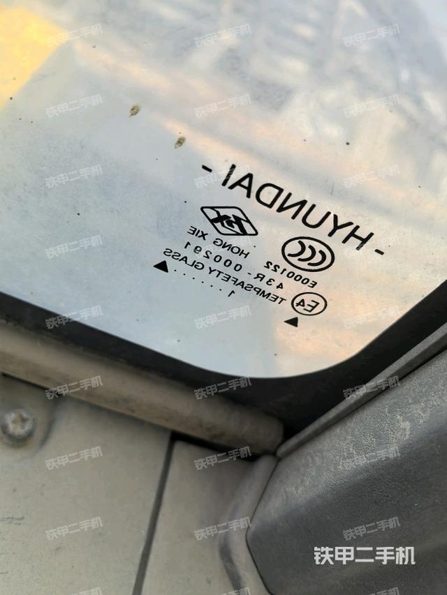 后窗玻璃角標(biāo)（駕駛室部分）