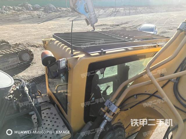 駕駛室頂部（整機(jī)外觀）