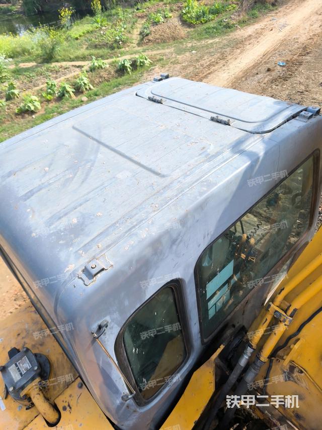 駕駛室頂部俯視（上車部件）