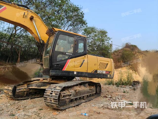 駕駛室整體（整機外觀）