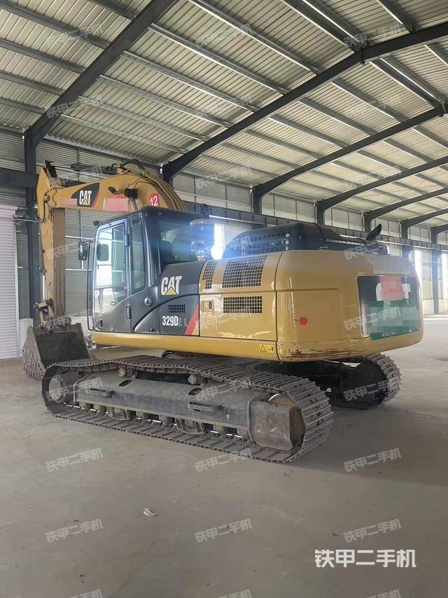 驾驶室顶部（整机外观）