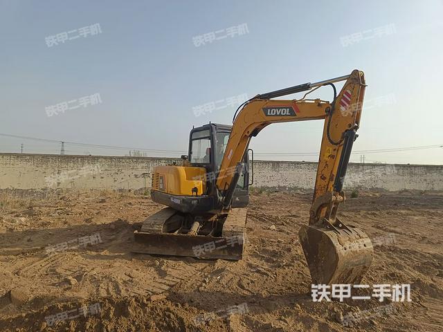 駕駛室整體（整機外觀）