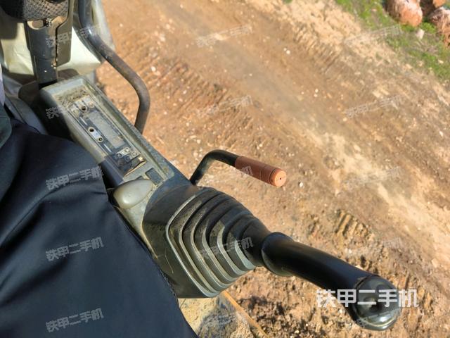 座椅左側(cè)控制臺(tái)/音響/含左手柄（駕駛室部分）