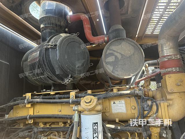 发动机右侧（整机外观及大件）