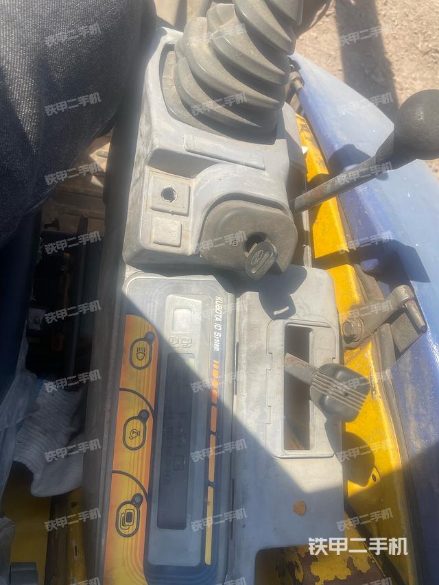 發(fā)動機(jī)整體俯視（整機(jī)外觀）