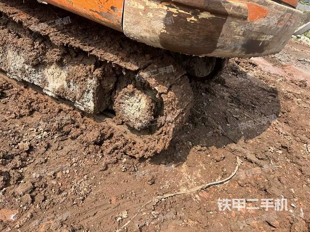 右驱动轮（行走机构）