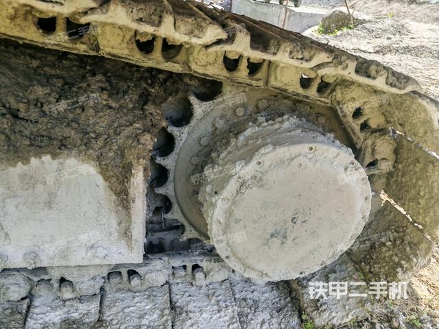 右驅(qū)動輪(行走機構(gòu)) 右驅(qū)動輪(行走機構(gòu))