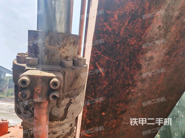 轉(zhuǎn)盤和下車架正前(工作和回轉(zhuǎn)裝置) 轉(zhuǎn)盤和下車架正前(工作和回轉(zhuǎn)裝置)