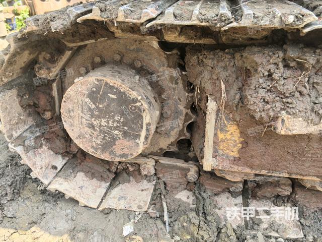 右驅(qū)動(dòng)輪（行走機(jī)構(gòu)）