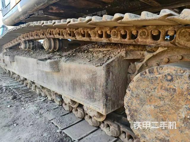 單側(cè)履帶整體（整機(jī)外觀）