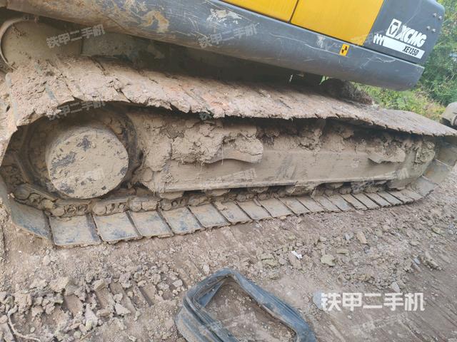 單側(cè)履帶整體（整機(jī)外觀）