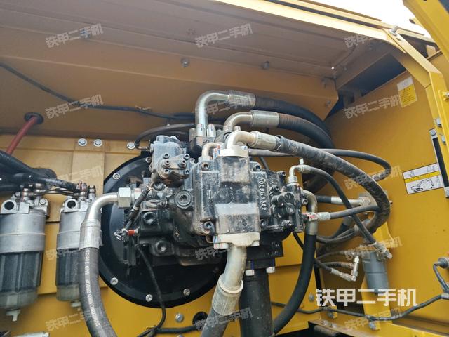 液壓泵斜45?右（大件艙室）