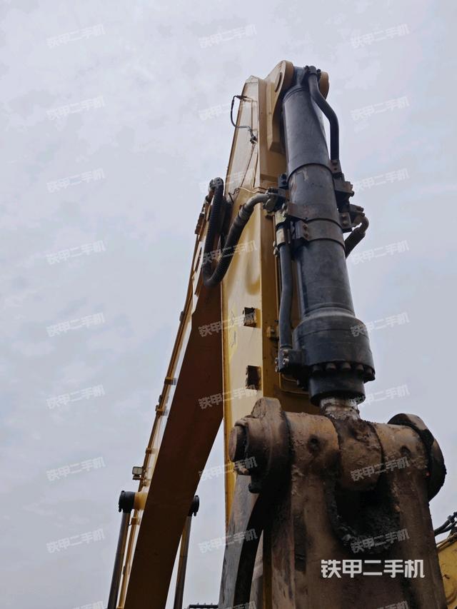 小臂整體右前（工作和回轉(zhuǎn)裝置）