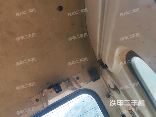 駕駛室左后45度(駕駛室部分) 駕駛室左后45度(駕駛室部分)