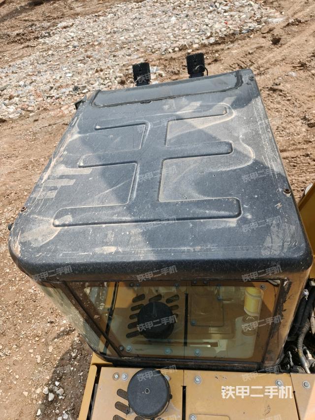 駕駛室頂部（整機(jī)外觀）