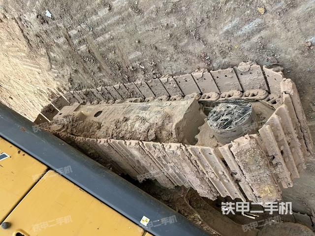 左側(cè)履帶整體?（行走機(jī)構(gòu)）