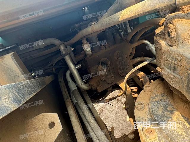 發(fā)動(dòng)機(jī)室(上車部件) 發(fā)動(dòng)機(jī)室(上車部件)